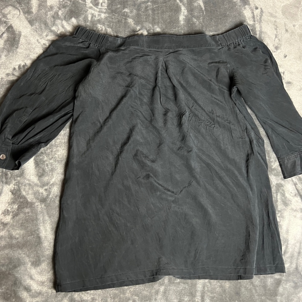 Theory off the shoulder crepe top size small